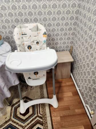 Продам стульчик для кормления