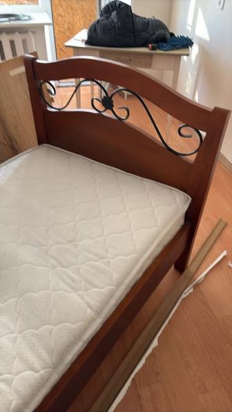 Продаю кровать