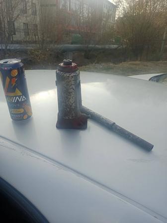 Авто домкрат