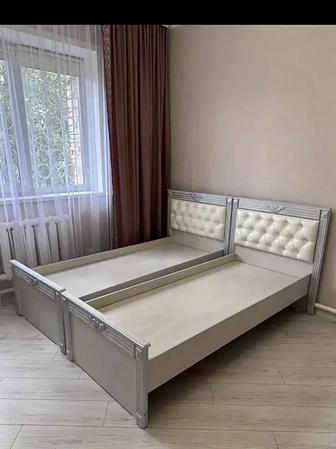 Продам спальный гарнитур