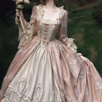 Прокат винтажного платья Rococo Medieval