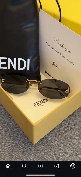 Очки Fendi First Oval