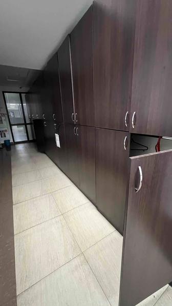 Шкафы офисные в нормальном состоянии