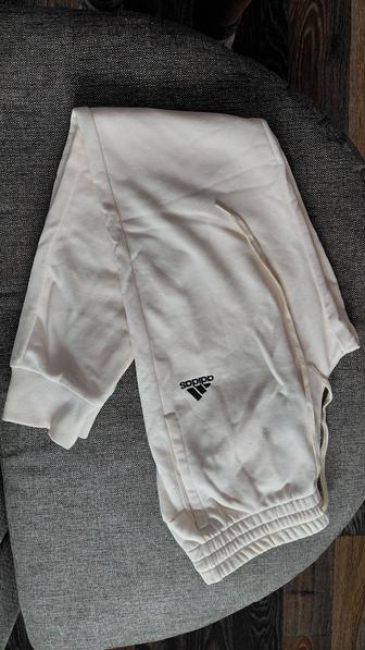 Продам трико спортивное женское