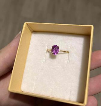 Продам золотое кольцо с аметистом