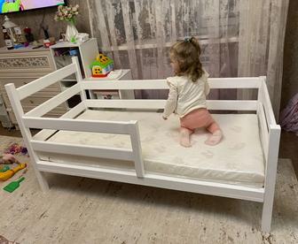 Продам детскую кроватку