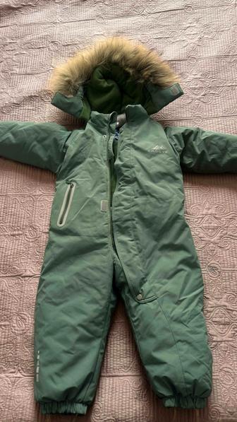 Продам комбинезон детский зима