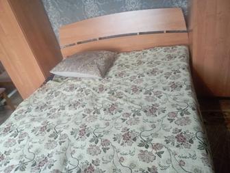 Двуспальная кровать