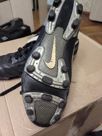 Футбольные бутцы