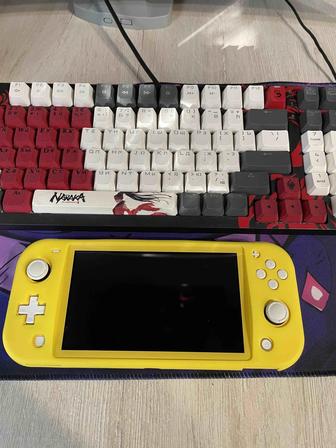 Продам nintendo switch lite