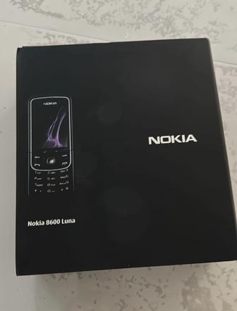 Nokia 8600 luna