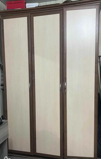 Продам шкаф срочно