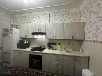 Продам кухонный гарнитур в хорошем состоянии 3 метра , 60 см.