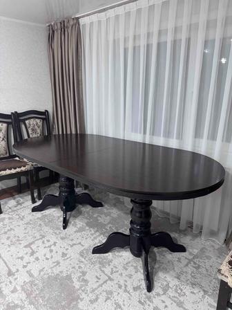 Стол со стульями