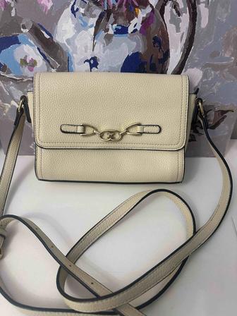 Продам женскую сумочку