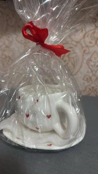 Продам чайную пару новую