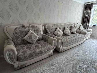 Продаю королевский диван
