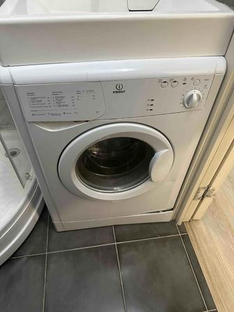 Стиральная машина indesit