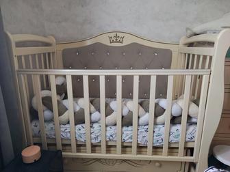Продам кроватку с комодом/пеленальным столиком