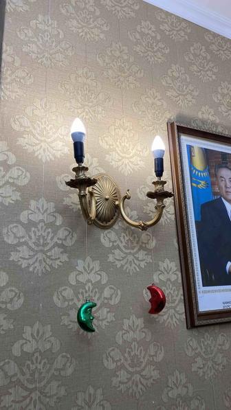 Люстры и бра