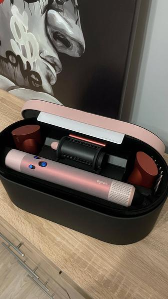 Продам стайлер Dyson