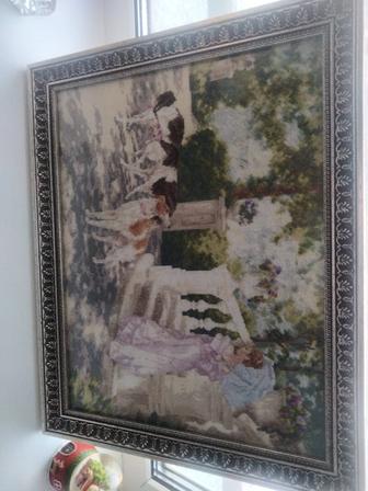 Картина ручной вышивки с сюжетом о семье и природе новая