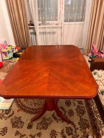 Продается стол