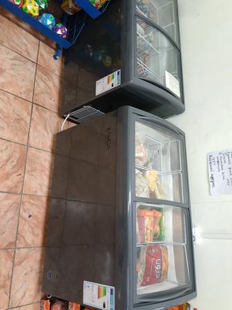 Продам витринный холодильник