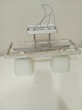 Продам небольшую люстру