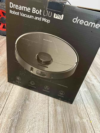 Продам робот пылесос Dreame