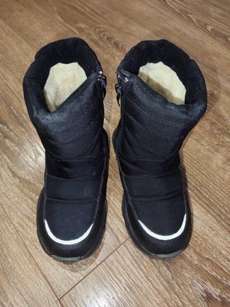 Продам зимние сапоги для мальчика