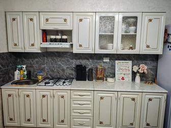 Продам кухонный гарнитур с газом