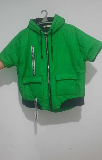 Продам стильную курточку