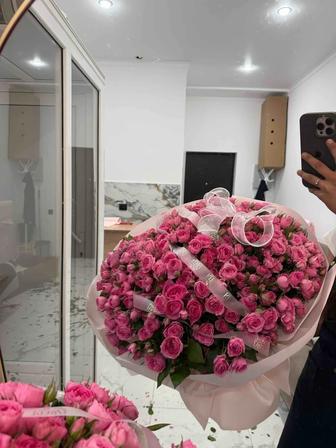 Цветы Большой букет из кустовых роз с размером 101 розы