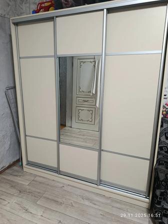 Продам шкаф-купе