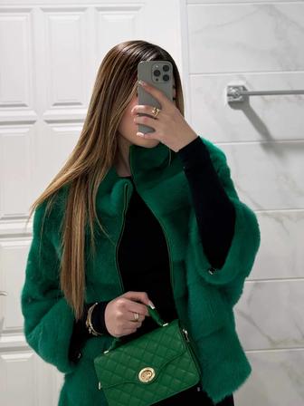 Стильная норковая шуба трендового цвета