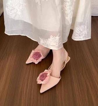 Вечерние, розовые туфли р 35