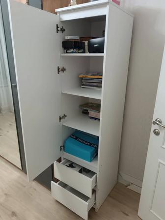 Продам шкаф пенал