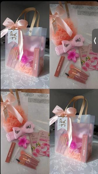 Подарочный бокс