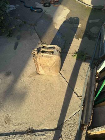 Продам канистру алюминиевая