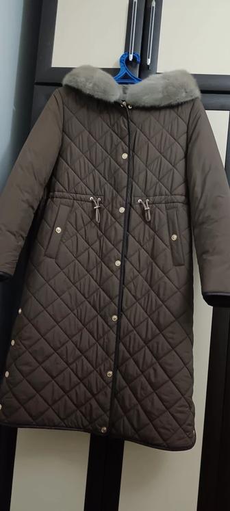 Женский пуховик