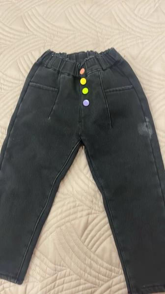 Отдам джинсы утепленные , кофточка трикотажная