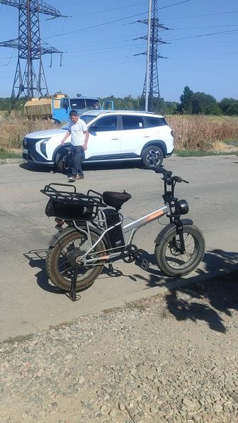 Продам электровелосипед два аккумулятор