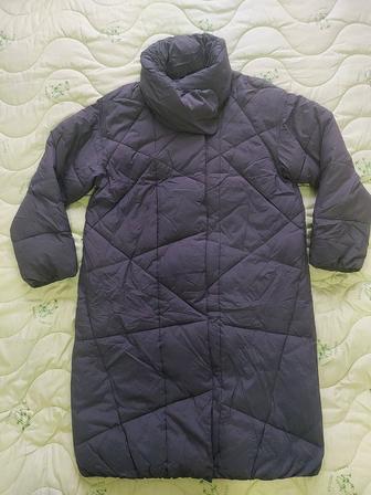 Женский зимний пуховик.