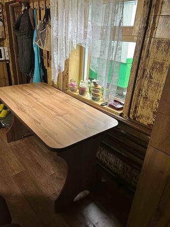 Продам стол