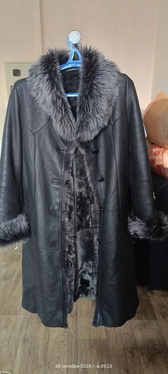 Кожаное зимнее меховое пальто
