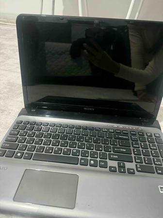 Продаю ноутбук Sony VAIO. Состояние отличное. Зарядка, мышка, сумка