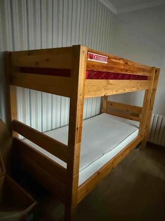 Кровать двухъярусная