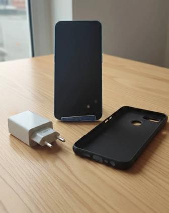 Продам OPPO A12 64GB Чехол и Зарядка. В отличном рабочем состоянии