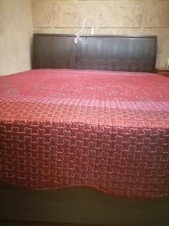 Продам 2хСпальную кровать с матрасом ортопедическим